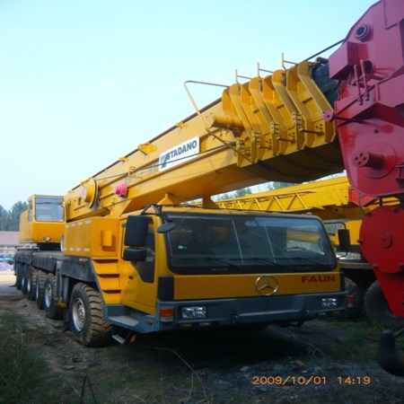 TADANO AR-2000M TRUCK CRANE
